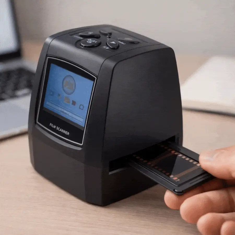 Inserting film holder into the scanner
